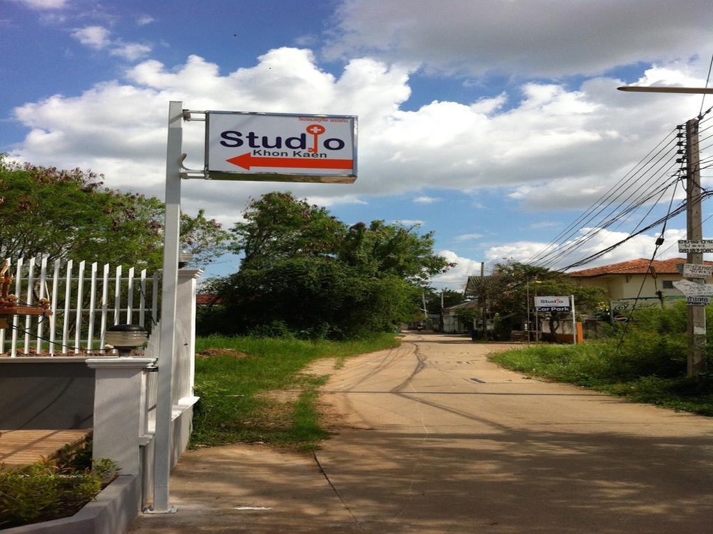 Studio Khon Kaen By Icheck Inn Kültér fotó